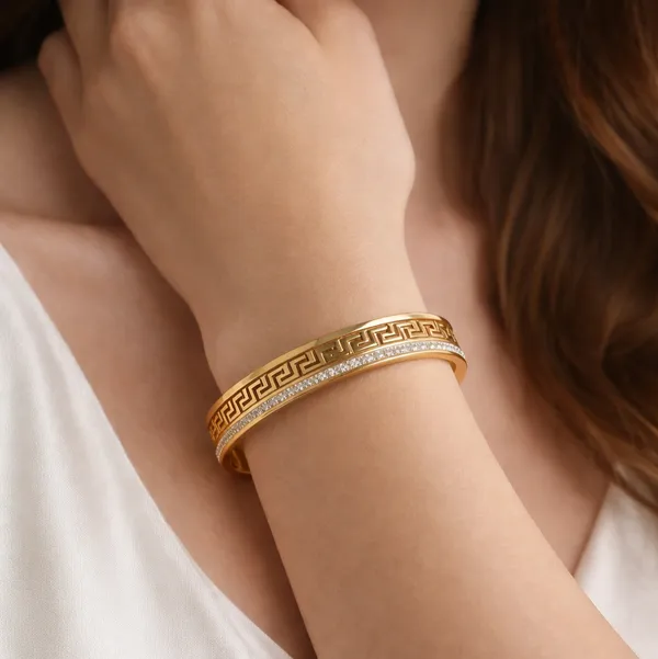 Fabllery_Luxury_Anti_Tarnish_Greek_Pattern_Gold_Bracelet_For_Women