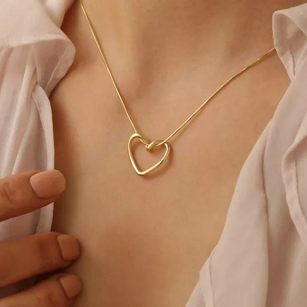Fabllery_Minimalist_Anti_Tarnish_Heart_Pendant_Necklace