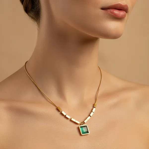Fabllery_Premium_Anti_Tarnish_Geometric_Pendant_Necklace