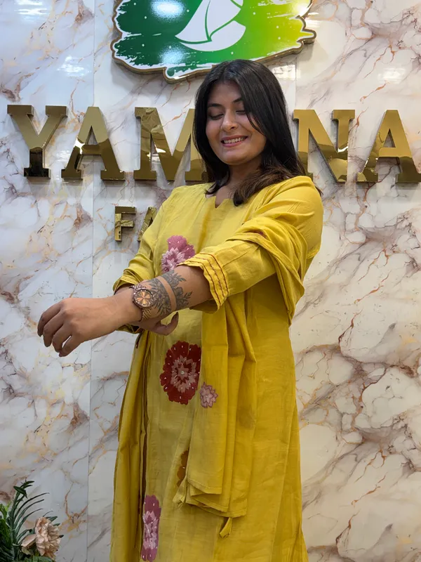 Yellow_Floral_Embroidered_Straight_Kurta_Set_For_Women