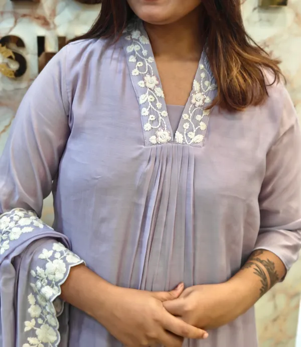 Lilac_Embroidered_Kurta_Set_for_Women