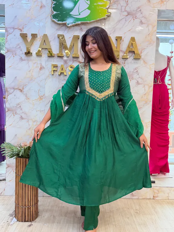 Green_Embellished_Anarkali_Kurta_Set_for_Women