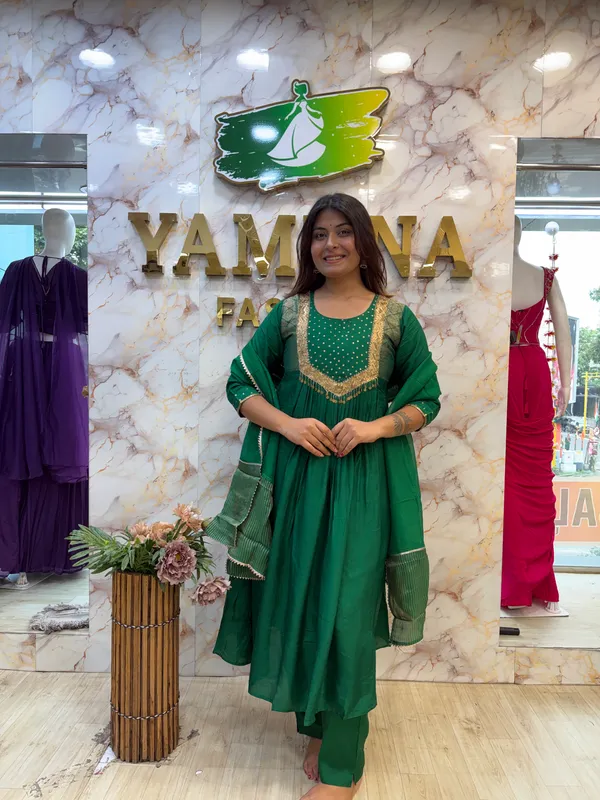 Green_Embellished_Anarkali_Kurta_Set_for_Women