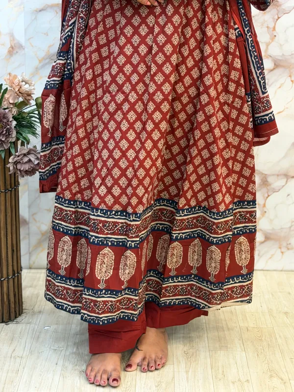 Red_Printed_Anarkali_Kurta_Set_For_Women