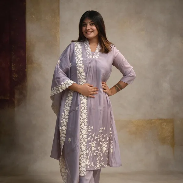 Lilac_Embroidered_Kurta_Set_For_Women