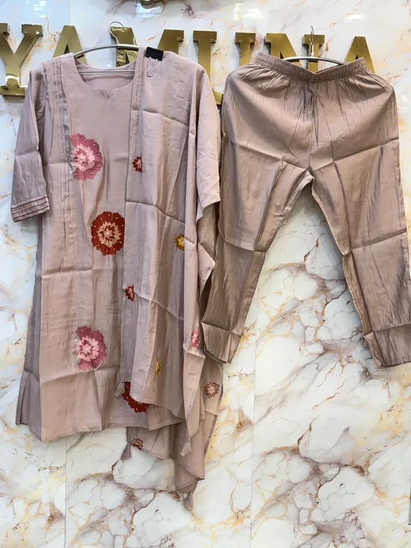 Beige_Floral_Embroidered_Straight_Kurta_Set_for_Women