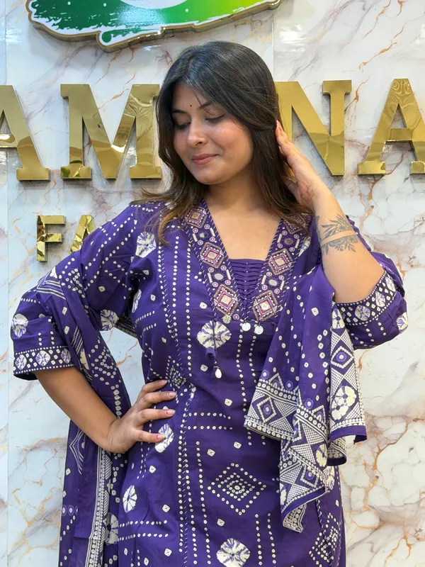 Purple_Printed_Straight_Kurta_Set_With_Dupatta_For_Women