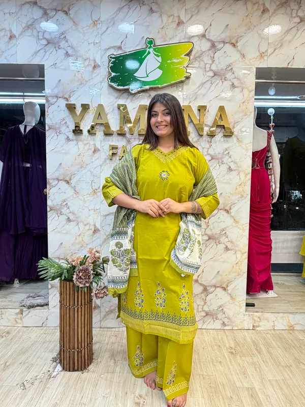 Green_Printed_Straight_Kurta_Set_for_Women