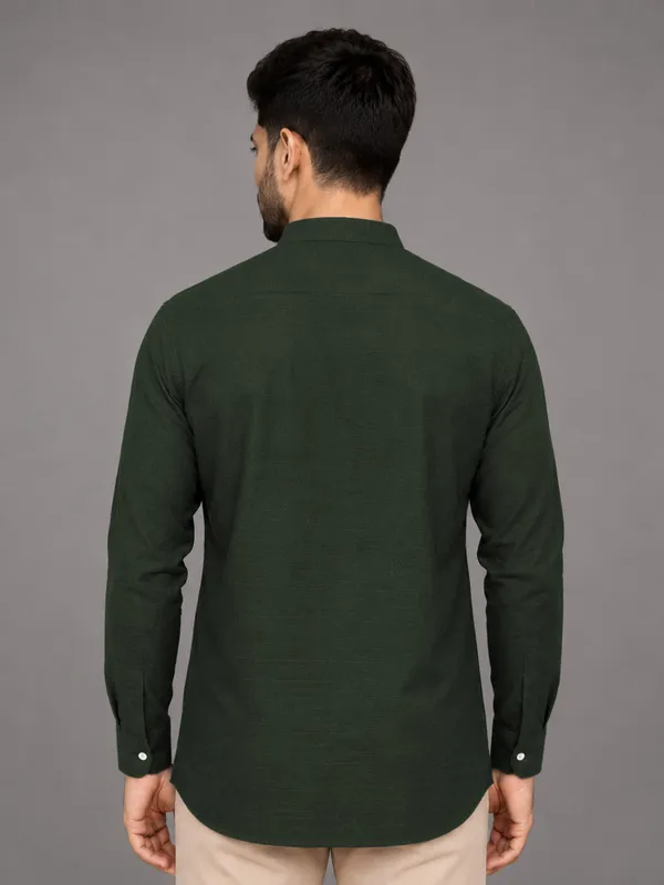 Urban_Fit_Bottle_Green_Short_Linen_Kurta_For_Men