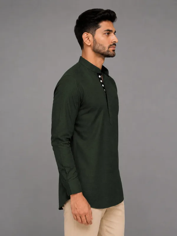 Urban_Fit_Bottle_Green_Short_Linen_Kurta_For_Men