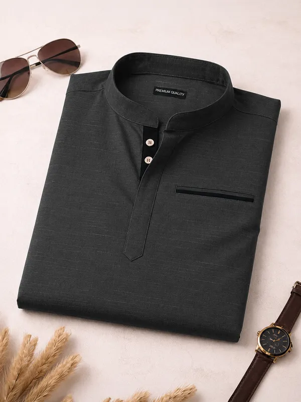 Urban_Fit_Dark_Grey_Short_Linen_Kurta_For_Men