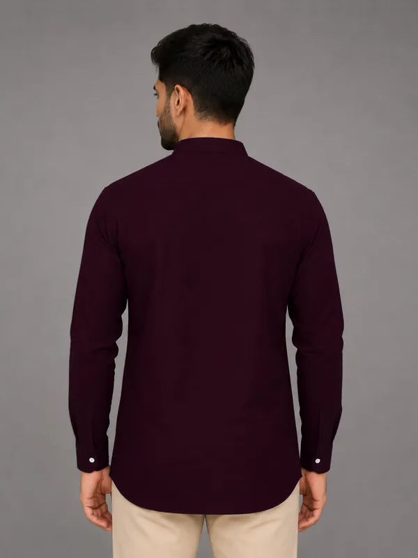 Urban_Fit_Wine_Short_Linen_Kurta_For_Men