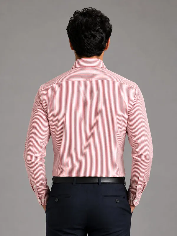 Bold_Red_Stripe_Oxford_Shirt_For_Men