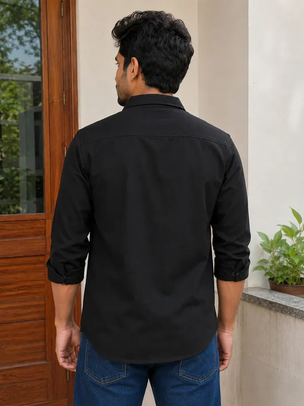 Modern_Cargo_Black_Shirt