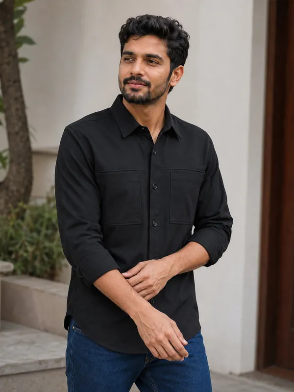 Modern_Cargo_Black_Shirt