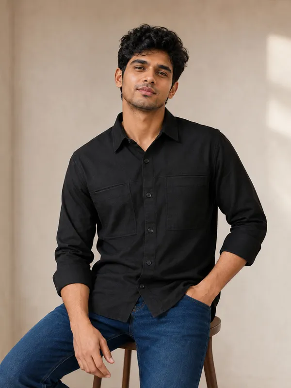 Modern_Cargo_Black_Shirt