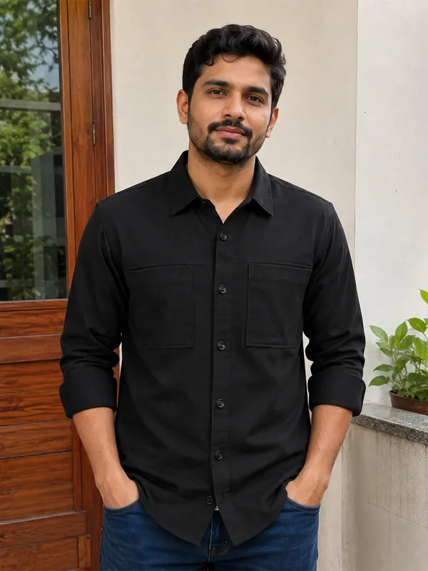 Modern_Cargo_Black_Shirt