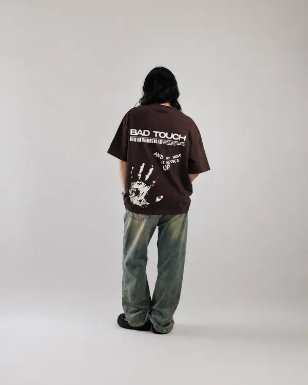 Oversize_Unisex_T_Shirt_Bad_Touch