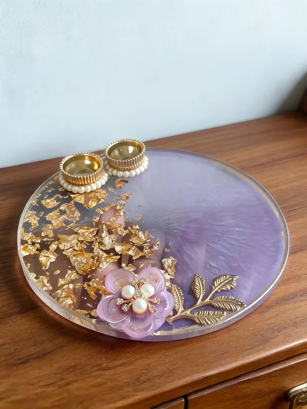 Resin_Floral_Gold_Flake_Round_Decorative_Tray