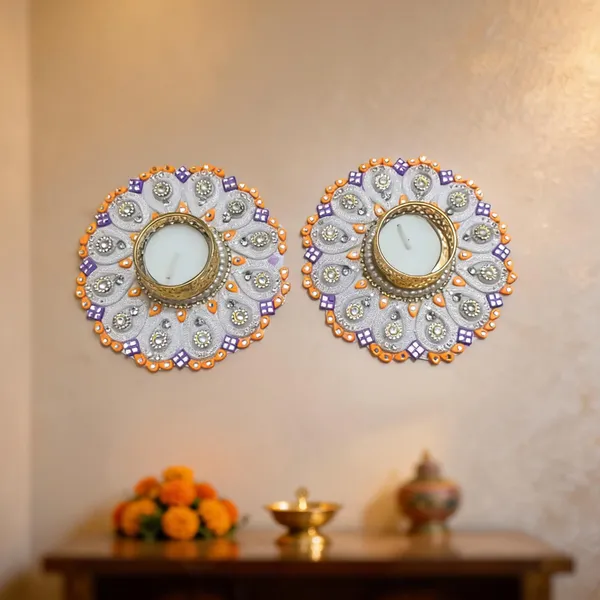 Embellished_Floral_Pattern_Round_Mirror_Set_Of_2