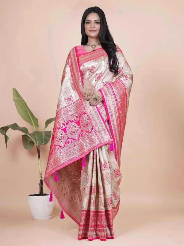 Cream_&_Pink_Banarasi_Silk_Saree_with_Silver_Zari_|_Wedding,_Party_&_Traditional_Wear_|_Elegant_Banarasi_Saree_with_Contrast_Pallu