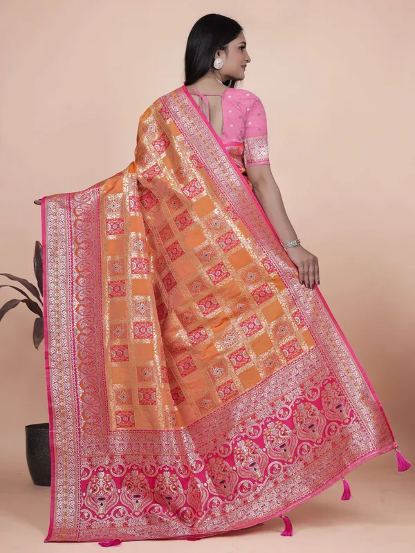 Orange_&_Pink_Banarasi_Silk_Saree_with_Silver_Zari_|_Wedding_&_Festive_Saree_|_Traditional_Banarasi_Saree_with_Rich_Contrast_Pallu