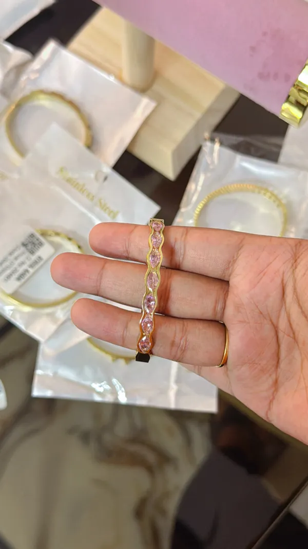 Gold_Tone_Pink_Stone_Link_Bracelet_for_Women