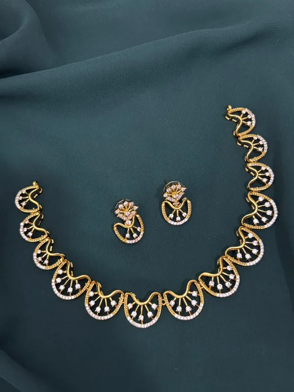 Gold_Ad_Alloy_Crescent_Moon_Necklace_Set_For_Women