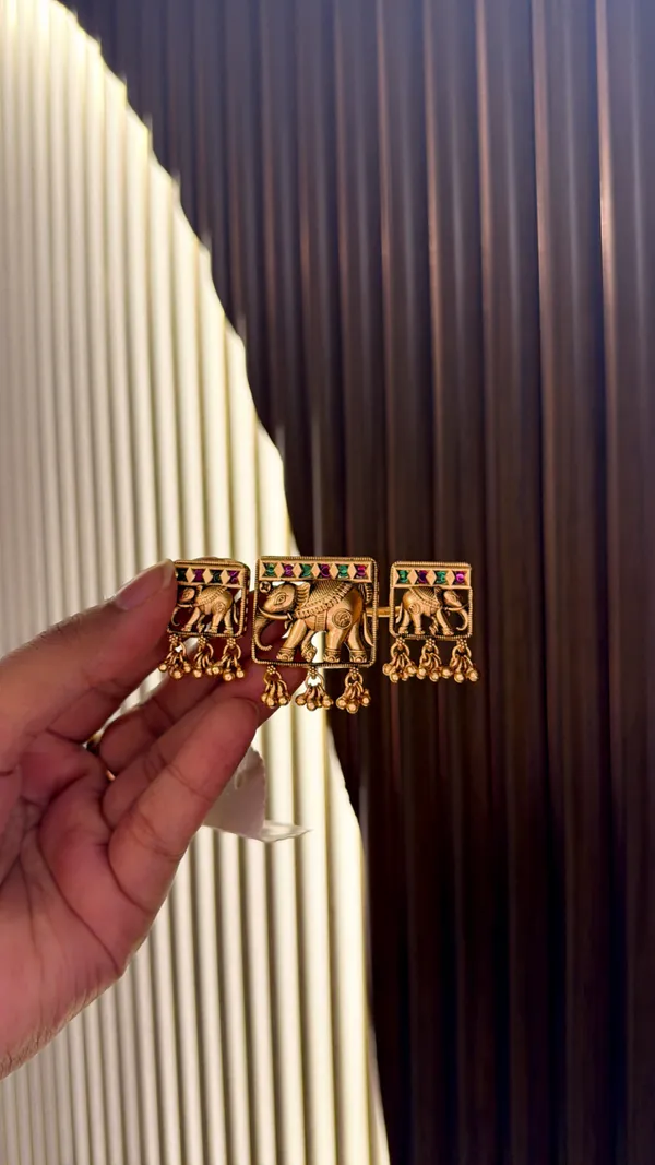 Gold_Alloy_Elephant_Motif_Two-Finger_Ring_For_Women