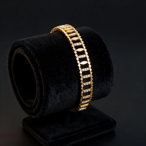 Gold_Anti_Tarnish_Alloy_Stone_Studded_Bangle_For_Women