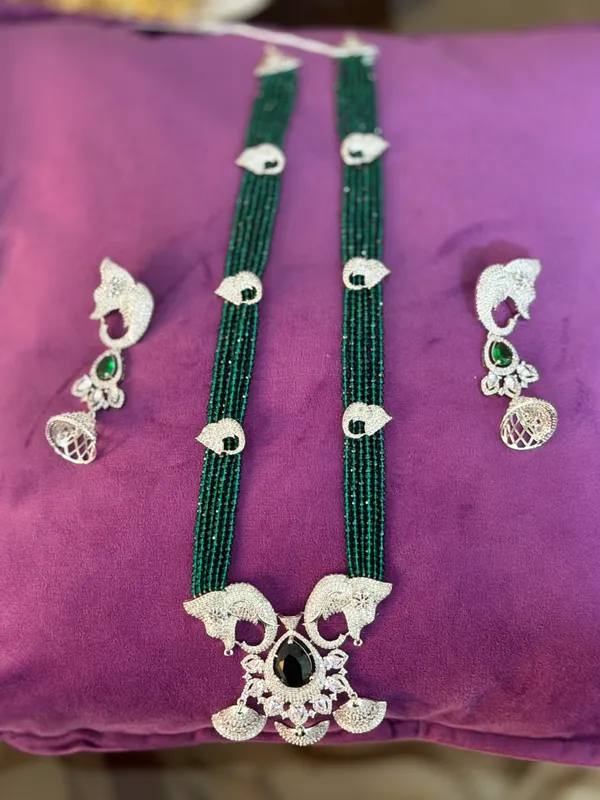 Royal_Green_Alloy_Beaded_Stone_Necklace_Set_For_Women