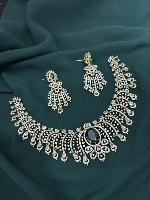 Royal_Green_Ad_Alloy_Crescent_Stone_Necklace_Set_For_Women