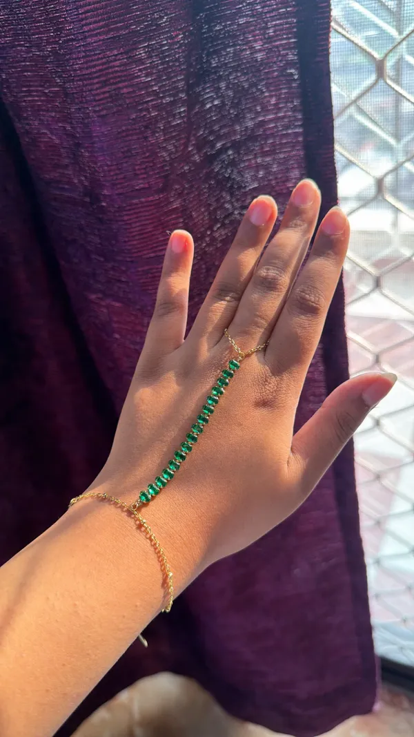 Green_Stainless_Steel_Beaded_Hand_Chain_Bracelet_For_Women