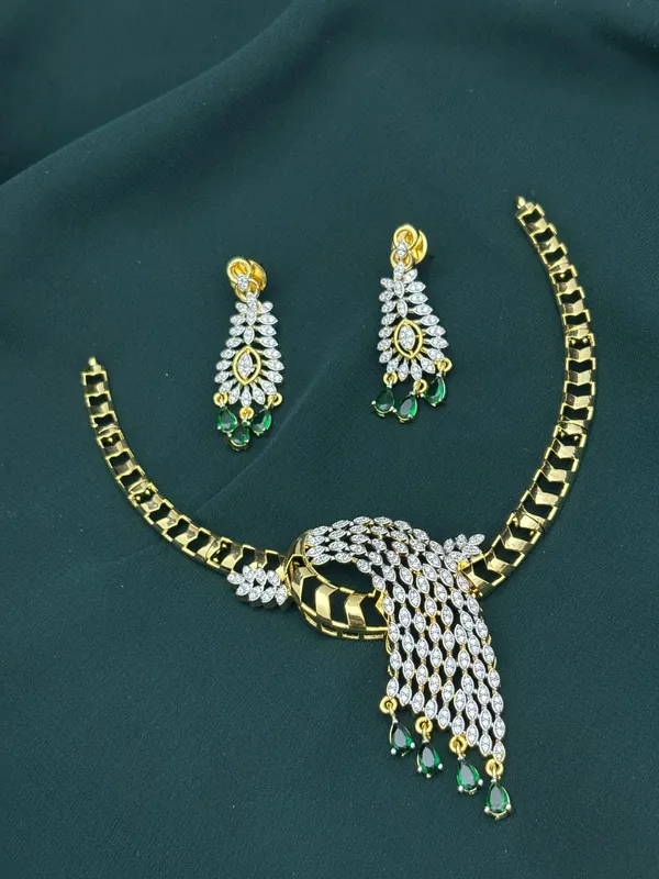 Royal_Green_Ad_Alloy_Stone_Hasli_Necklace_Set_For_Women