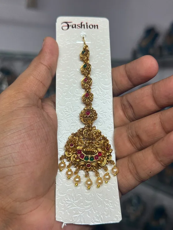 Temple_jewellery_mang_teeka_for_women