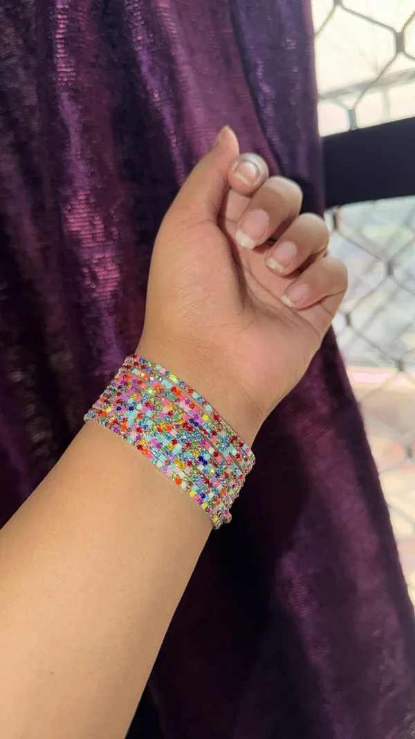 Multicolor_Alloy_Embellished_Stackable_Bracelet_For_Women