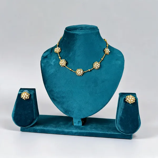 Gold_&_White_Brass_Floral_Necklace_Set_For_Women
