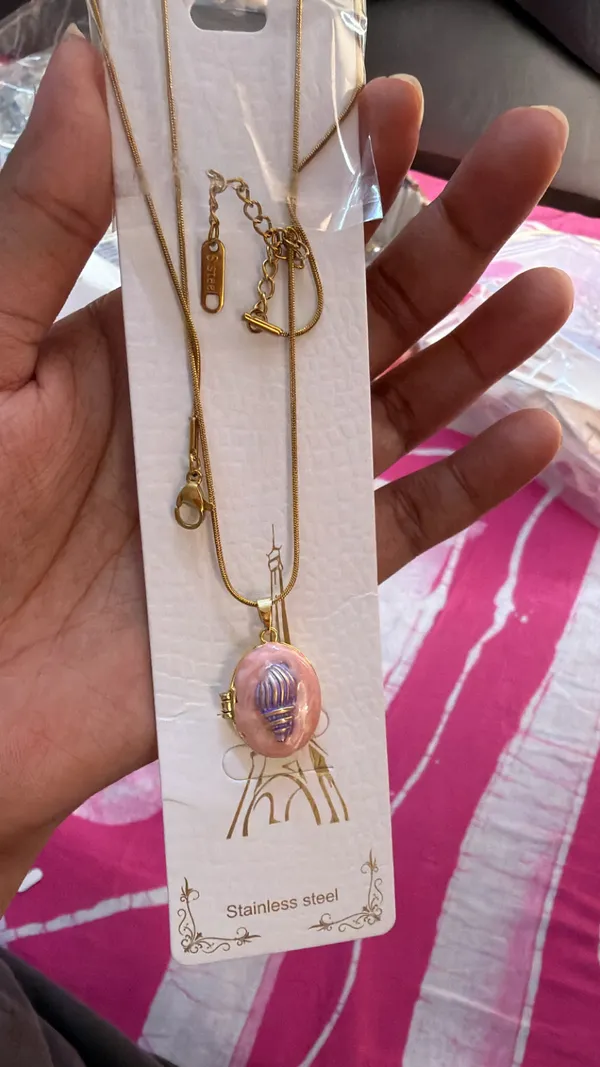 Pink_Stainless_Steel_Pendant_Neck_Chain_For_Women