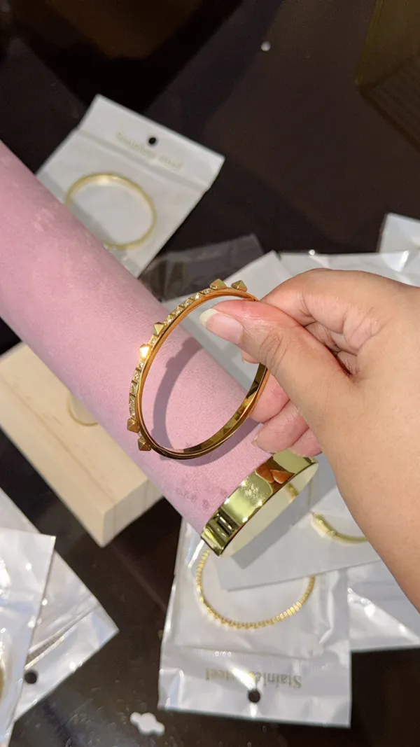 Gold_Pink_Anti_Tarnish_Alloy_Geometric_Bangle_For_Women