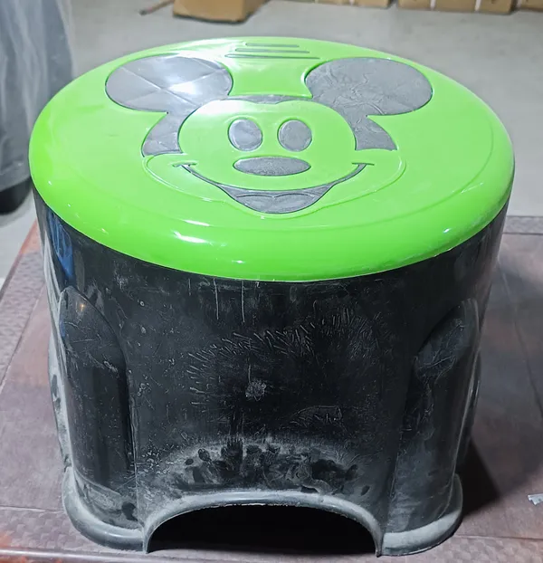 Plastic_Mickey_Mouse_Print_Dustbin