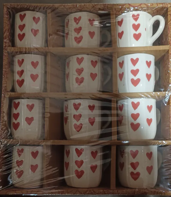Ceramic_Romantic_Heart_Print_12-Piece_Mug_Set