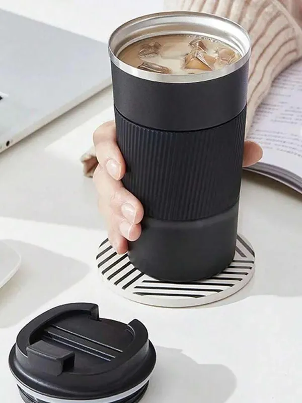 Black_Ribbed_Travel_Coffee_Mug