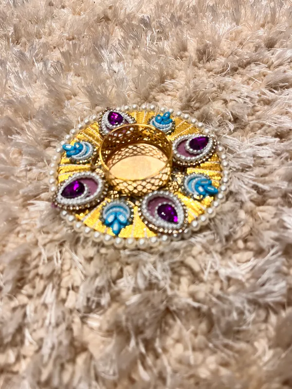 Metal_Festive_Embellished_Round_Diya_Holder