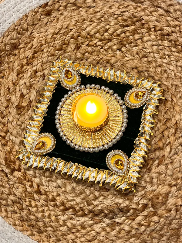 Metal_Festive_Embellished_Diya_Thali