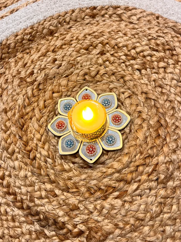 Metal_Festive_Floral_Embellished_Diya