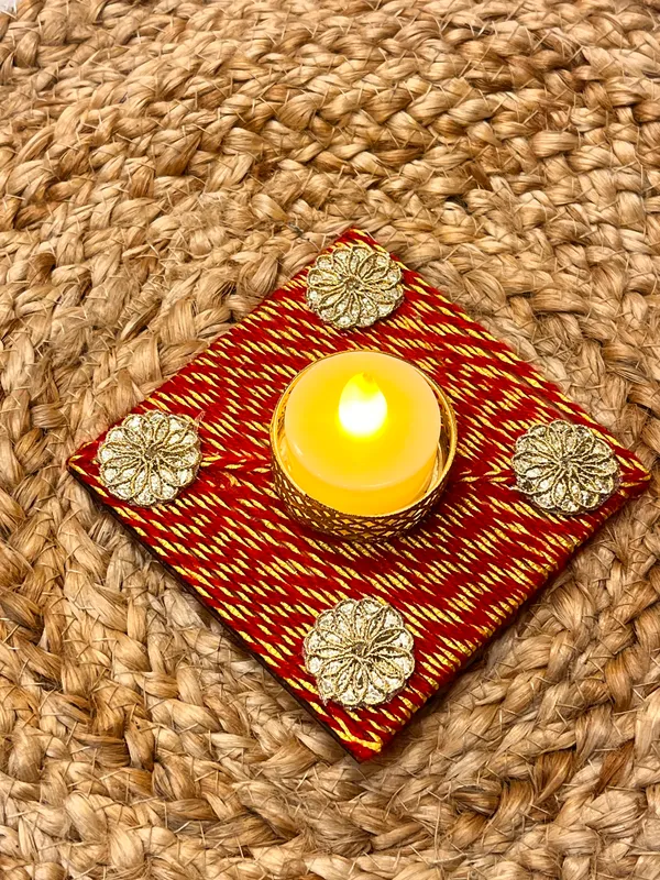 Metal_Floral_Pattern_Tealight_Holder