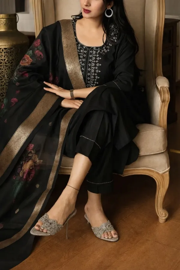 Black_Embroidered_Kurta_Set_For_Women