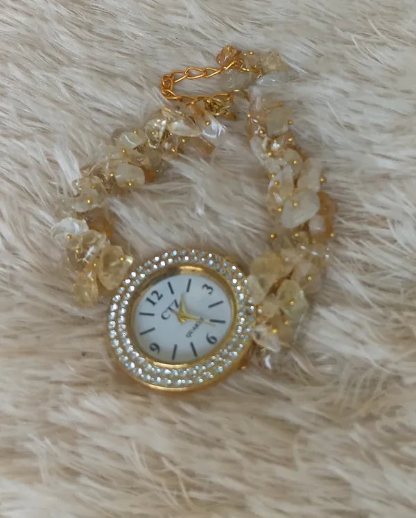 Gold_Tone_Beaded_Pendant_Watch_for_Women