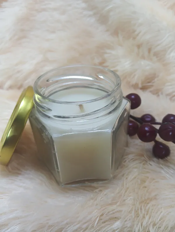 White_Cream_In_Glass_Jar