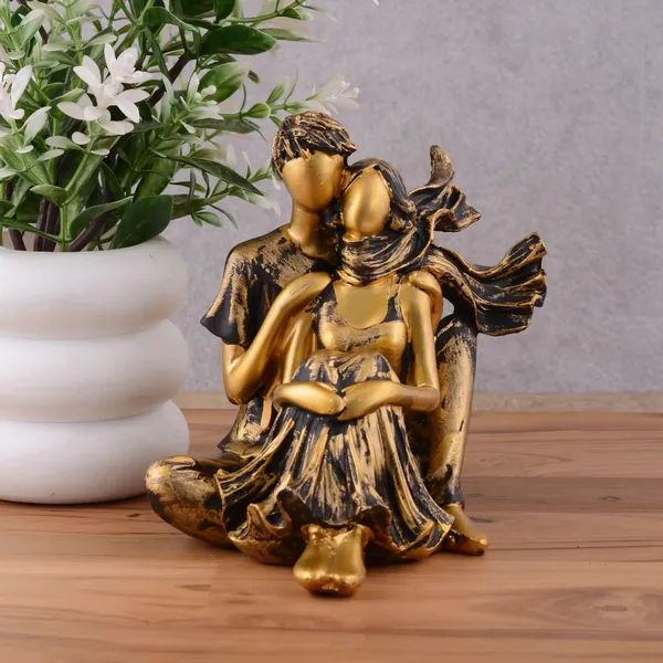 Metallic_Finish_Romantic_Couple_Figurine